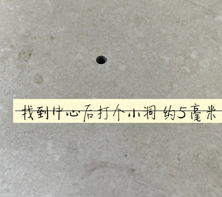 东宝瓷砖空鼓维修公司专业解答在瓷砖铺贴过程中，如果砂料搅拌不均匀，将会带来以下问题